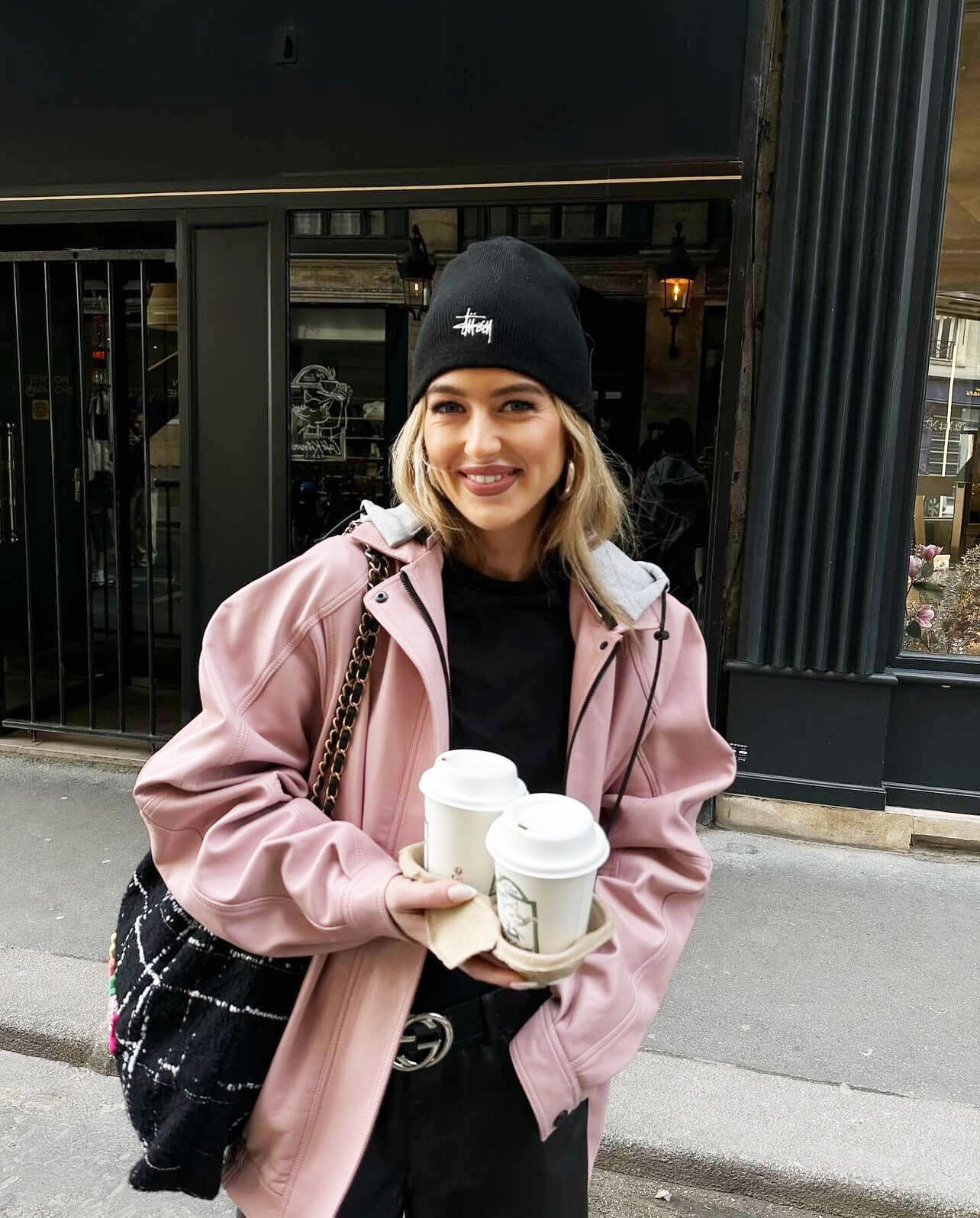 Bomber Jacket: Πώς θα φορέσουμε το απόλυτο πανωφόρι της άνοιξης