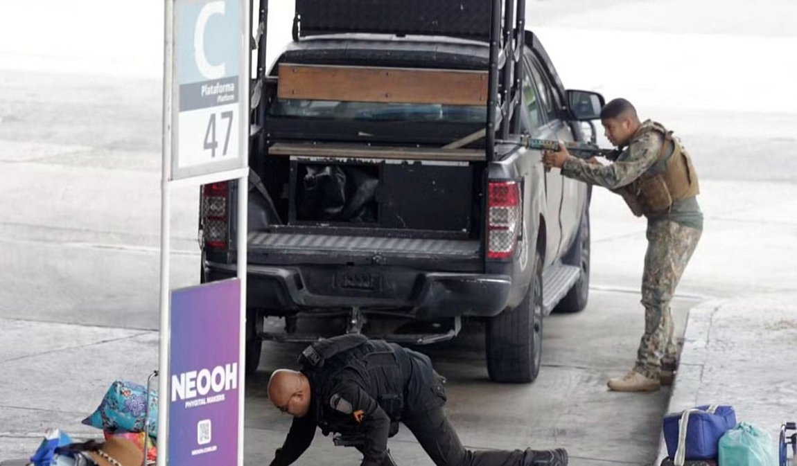 Βραζιλία: Ένοπλος εισέβαλε σε λεωφορείο και κρατάει ομήρους