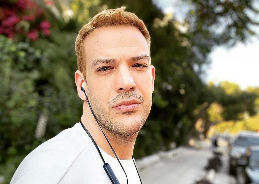 Μίνως Θεοχάρης: «Δυσκολεύτηκα στη συνεργασία μου με τη Δανάη Μπάρκα»