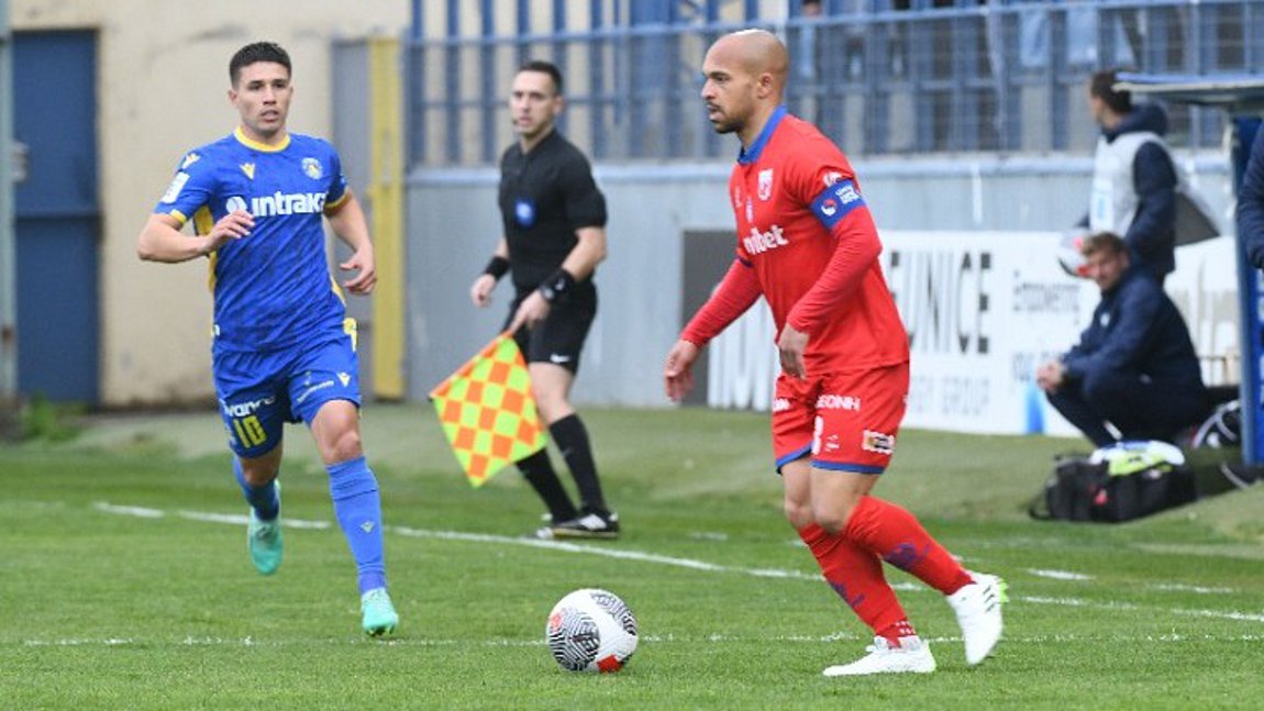 «Άλμα» παραμονής ο Βόλος