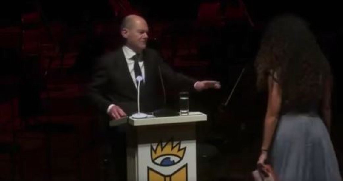 Γερμανία: Στόχος διαμαρτυριών οι Σολτς και Σταϊνμάιερ – ΒΙΝΤΕΟ