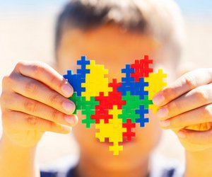 Αυτισμός και διαταραχή Άσπεργκερ: Ποια είναι η διαφορά μεταξύ τους και πώς διακρίνονται