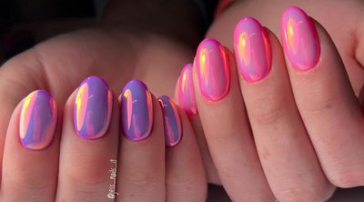 Neon Μanicure: Η διαχρονική τάση στα νύχια που πρέπει οπωσδήποτε να δοκιμάσετε την Άνοιξη
