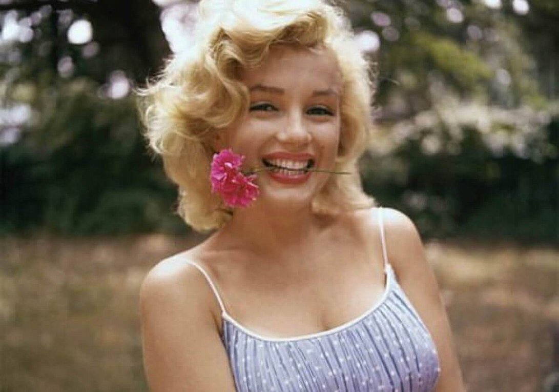 Marilyn Monroe: Η ανέκδοτη ιστορία για το πώς βρέθηκε αντιμέτωπη με τον θάνατο έξι χρόνια πριν πεθάνει