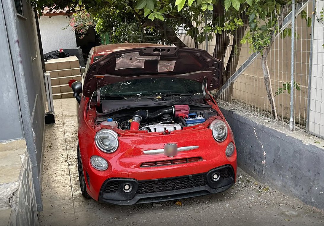 Μέγαρα: Εξάρθρωση εγκληματικής οργάνωσης που έκλεβε οχήματα στην Αττική