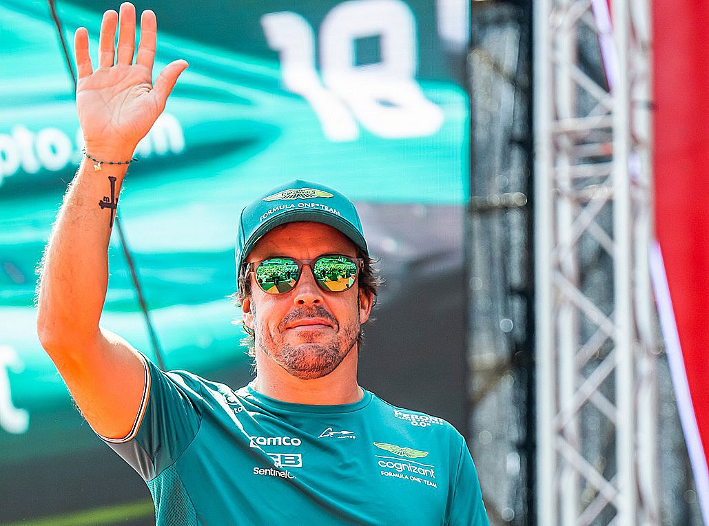 Formula 1: Ανανέωσε στην Aston Martin ο Αλόνσο