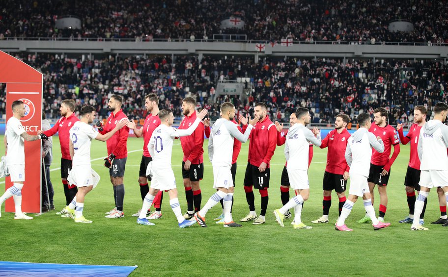 UEFA: Δεν υπάρχει θετικό δείγμα Έλληνα διεθνούς ποδοσφαιριστή