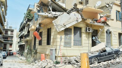 Εννέα συλλήψεις για την κατάρρευση κτιρίου στον Πειραιά όπου σκοτώθηκε ο 31χρονος αστυνομικός 
