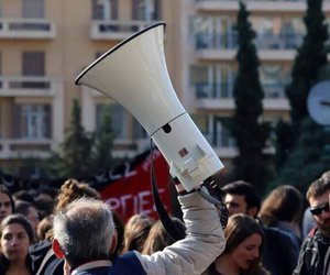 Απεργία ΓΣΕΕ: Οι κλάδοι που συμμετέχουν - Τι ισχύει για τα ΜΜΜ  