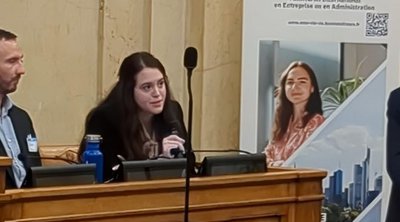 Η 26χρονη Ελληνίδα που μίλησε στη γαλλική Βουλή και εντυπωσίασε - ΒΙΝΤΕΟ 