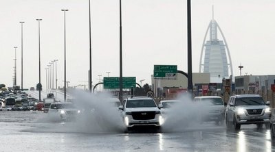 Ηνωμένα Αραβικά Εμιράτα: Αποτιμούν το κόστος των βροχοπτώσεων - Συνεχίζονται τα προβλήματα στο αεροδρόμιο του Ντουμπάι