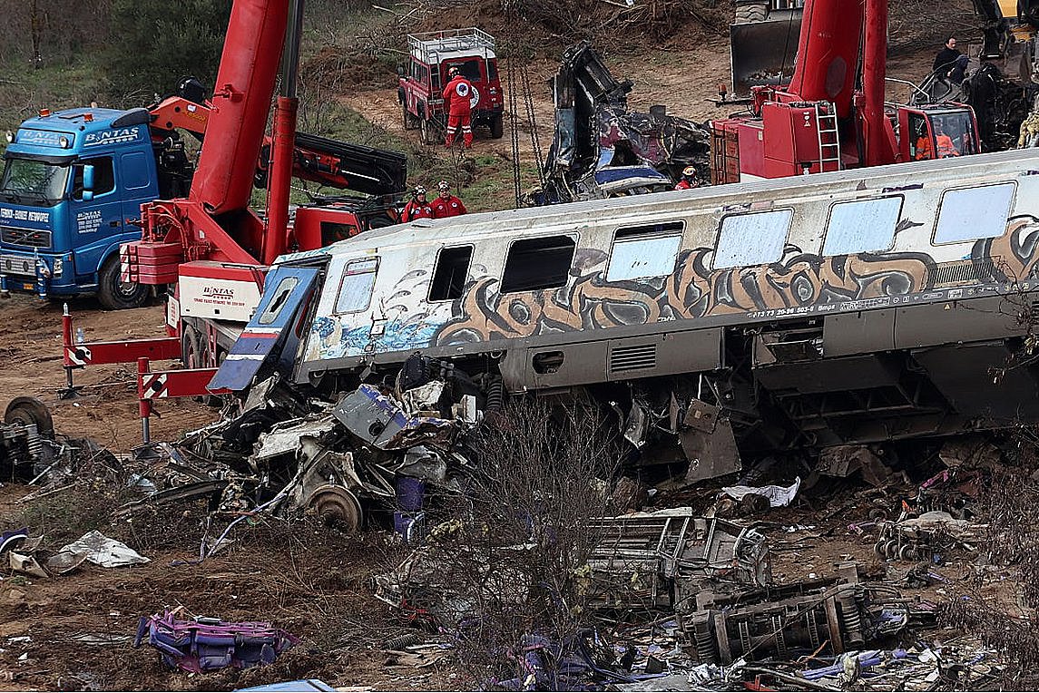 Τέμπη: Πειθαρχική έρευνα κατά της εισαγγελέως που απέρριψε μήνυση συγγενών των θυμάτων