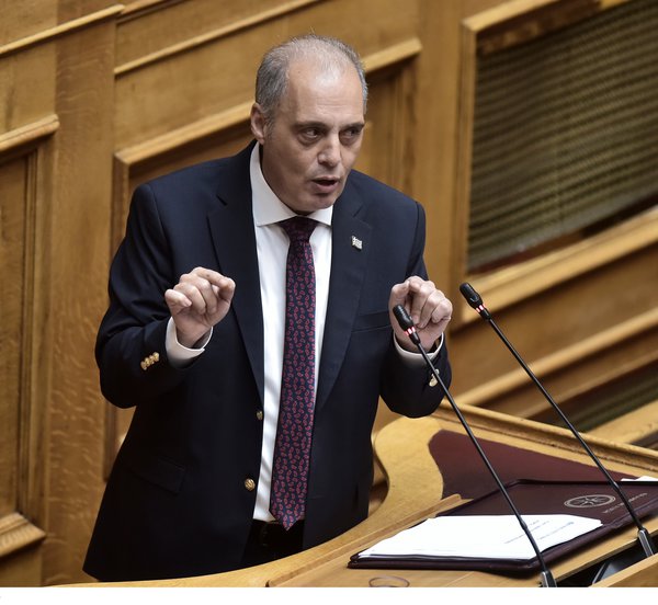 Βελόπουλος: «Να απολογηθεί ο ίδιος ο πρωθυπουργός για το έγκλημα των Τεμπών»