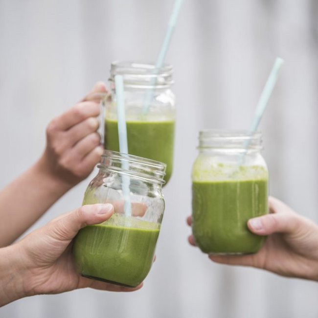 O πράσινος χυμός που μειώνει τη χοληστερόλη και βοηθά στην απώλεια βάρους – Προλαμβάνει τον καρκίνο και προστατεύει την καρδιά