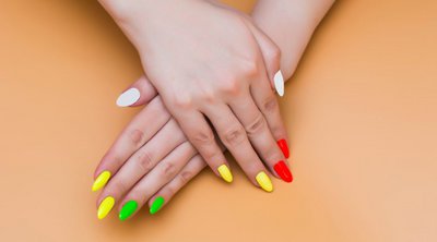 Τι λένε τα νύχια για την υγεία σας – Τι σημαίνουν οι αλλαγές στο χρώμα και το σχήμα