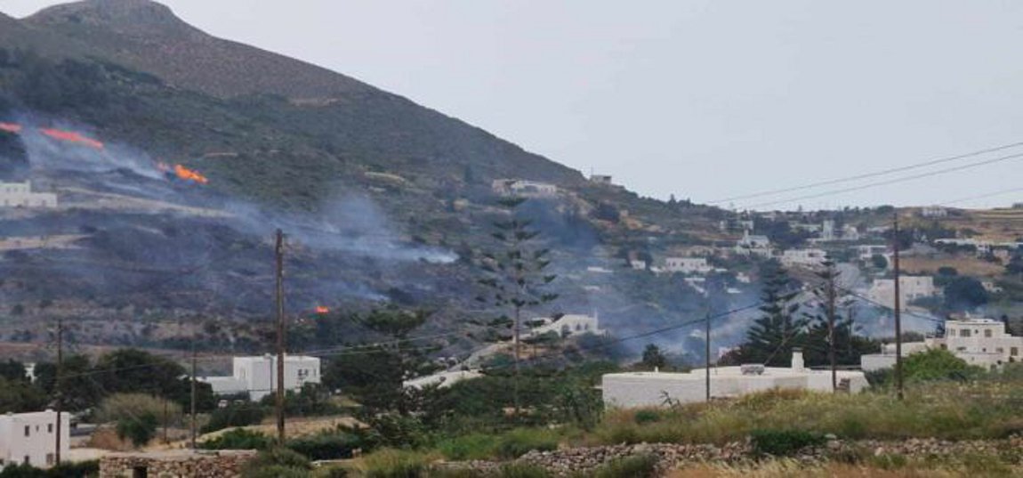 Βελτιωμένη η εικόνα της φωτιάς στην Πάρο