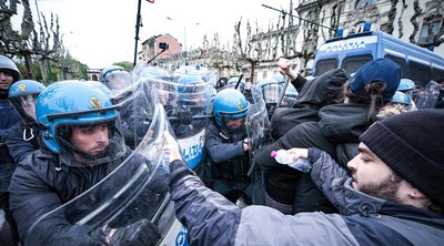 Τορίνο: Συμπλοκές αστυνομικών με φοιτητές που διαδήλωναν υπέρ της Παλαιστίνης
