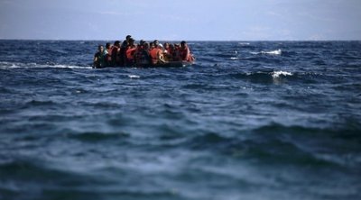 Πέντε μετανάστες, ανάμεσά τους και ένα παιδί, έχασαν τη ζωή τους προσπαθώντας να διαπλεύσουν τη Μάγχη