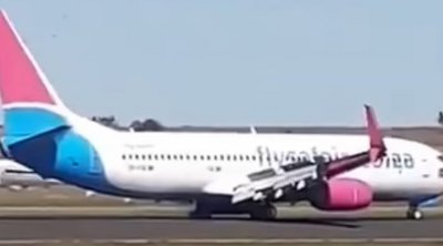 «Θρίλερ» στον αέρα: Αναγκαστική προσγείωση για Boeing στη Νότια Αφρική - Βίντεο