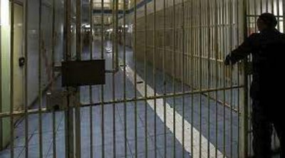 Αποφυλακίζονται υπό όρους δύο σωφρονιστικοί υπάλληλοι που εκτίουν ποινές για εισαγωγή κινητών τηλεφώνων σε κατάστημα κράτησης