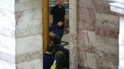 Σοβαρό επεισόδιο στη Βουλή: Πρώην βουλευτής των Σπαρτιατών χειροδίκησε εναντίον του Γραμμένου της Ελληνικής Λύσης