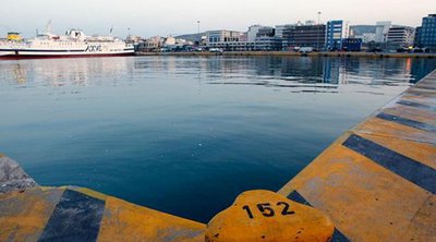 Λιμάνι Πειραιά: 71χρονη έπεσε στη θάλασσα 