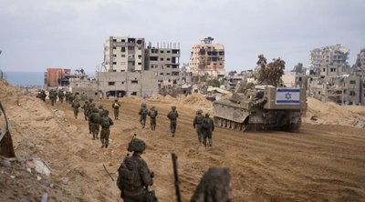 Το Ισραήλ λέει πως «προχωράει» με την επίθεση στη Ράφα