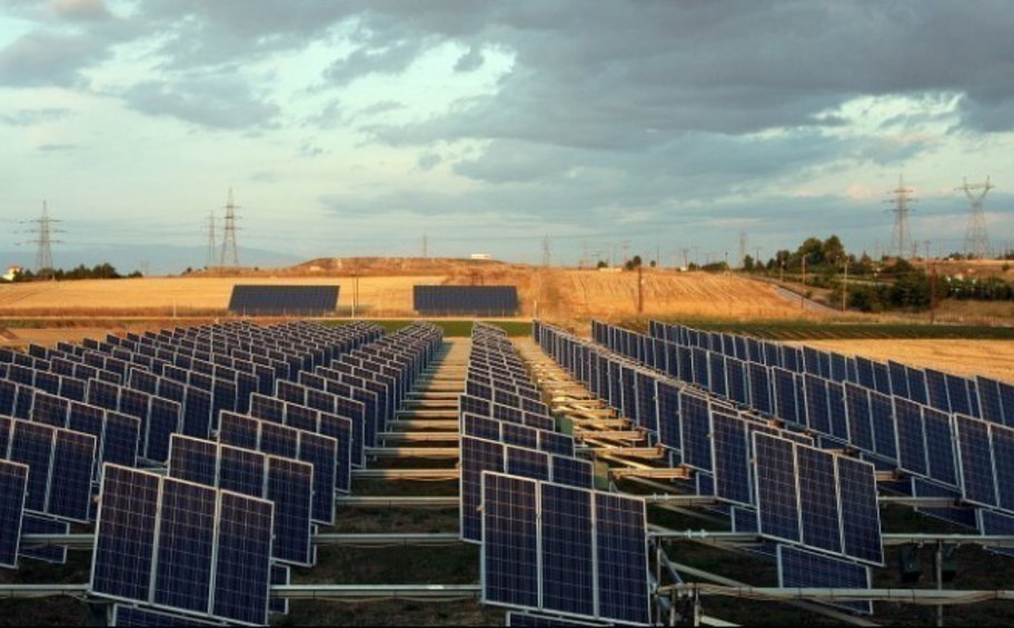 Στο Ταμείο Ανάκαμψης και Ανθεκτικότητας η «Εξοικονόμηση ενέργειας σε επιχειρήσεις - Φωτοβολταϊκά σε επιχειρήσεις»
