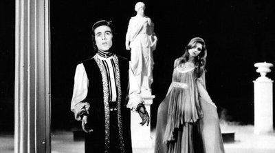 Τόλης Βοσκόπουλος: Όταν μοιράστηκε τη θεατρική σκηνή με τη Γεωργία Βασιλειάδου – Σπάνια φωτογραφία