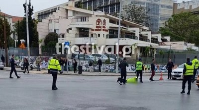 Θεσσαλονίκη: Μηχανή παρέσυρε τροχονόμο στο κέντρο της πόλης - Μεταφέρθηκε στο νοσοκομείο 