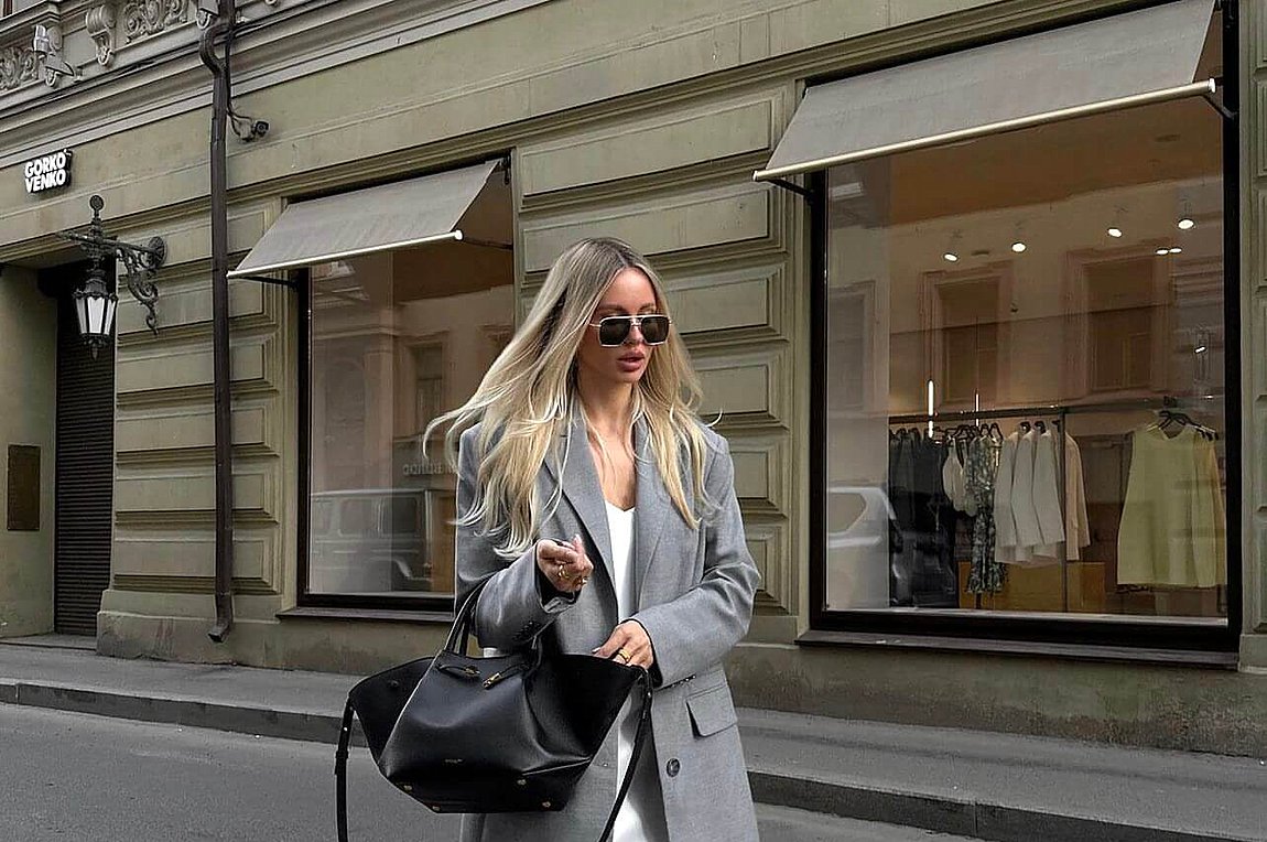 Φόρεμα με sneakers: 5 μυστικά για να πετύχετε το τέλειο αποτέλεσμα