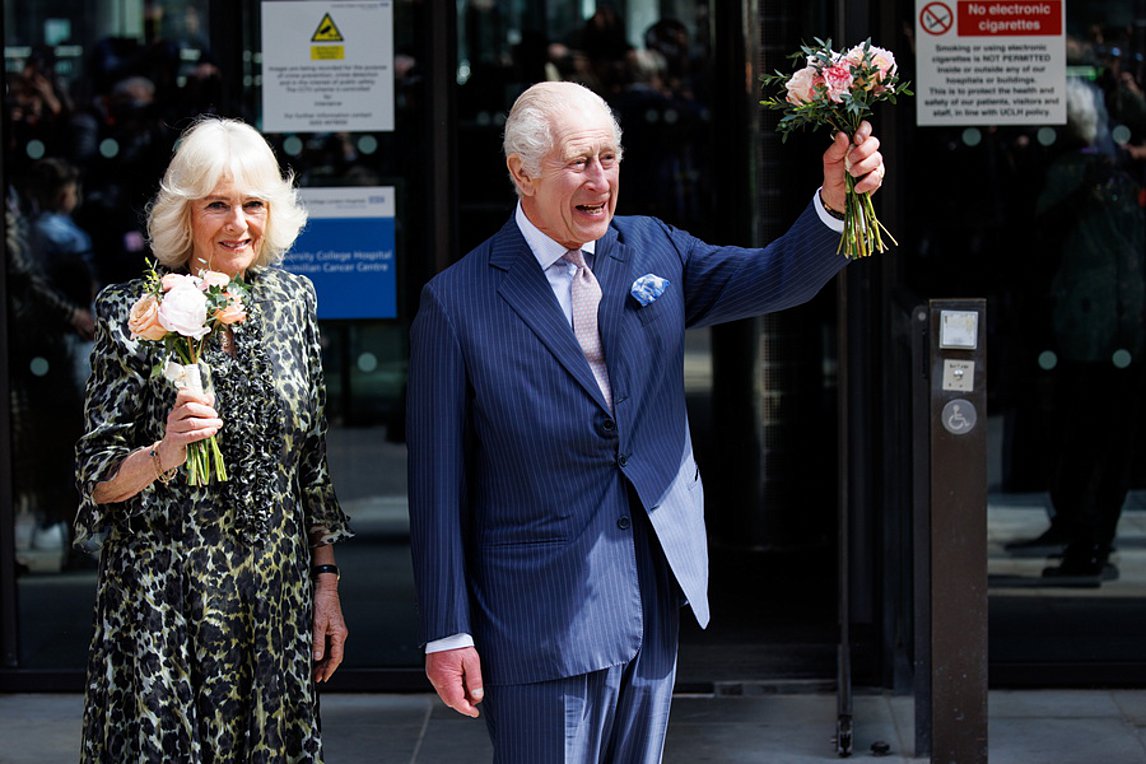Βασιλιάς Κάρολος: Επέστρεψε χαμογελαστός στα δημόσια καθήκοντά του