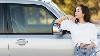 Δύο έξυπνοι τρόποι για να κατεβάσετε τα παράθυρα του αυτοκινήτου σας εάν είστε έξω από αυτό