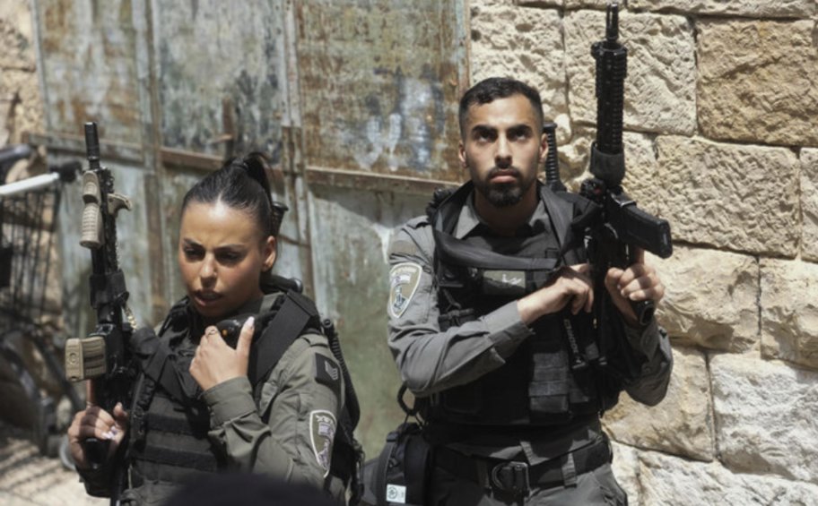 Συναγερμός στην Ιερουσαλήμ: 34χρονος επιτέθηκε με μαχαίρι σε αστυνομικό 