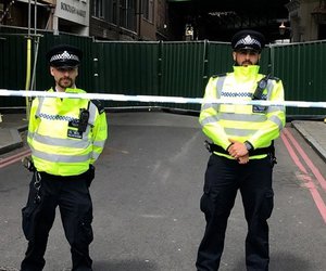Συναγερμός στο Λονδίνο: Επίθεση με σπαθί στο μετρό - 5 τραυματίες - BINTEO