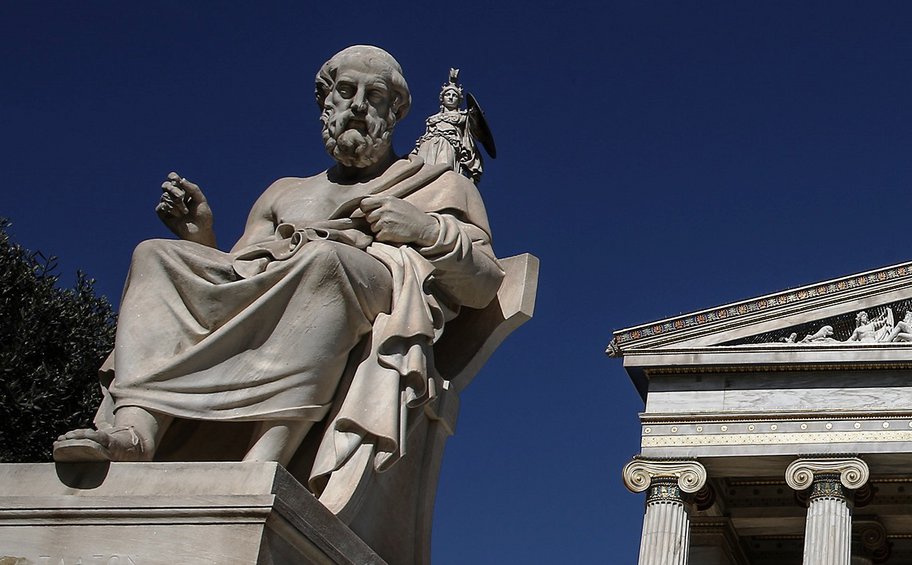 Επιστήμονες διάβασαν σε πάπυρο πώς πέρασε ο Πλάτωνας το τελευταίο βράδυ της ζωής του