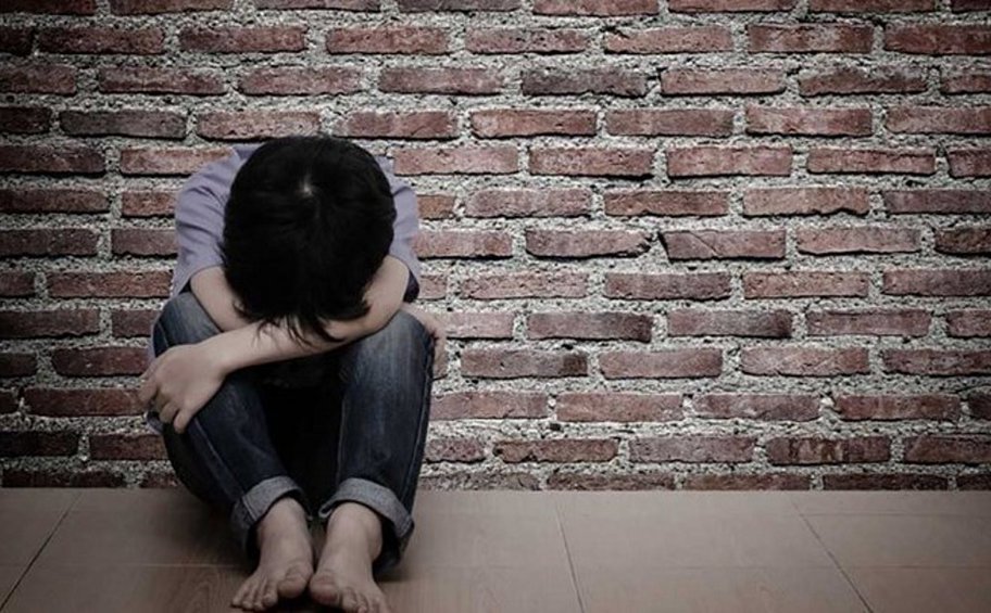 Σοκ στο Ηράκλειο: Τρία τα παιδιά που κακοποιούσε ο 51χρονος νονός