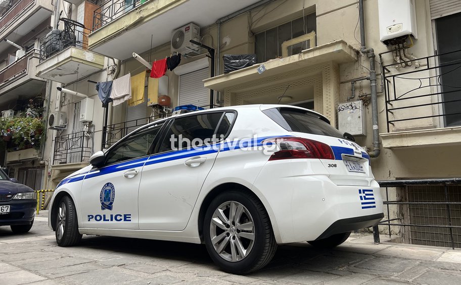 Τραγωδία στη Θεσσαλονίκη: 30χρονη κρεμάστηκε από πολύφωτο στο σπίτι της