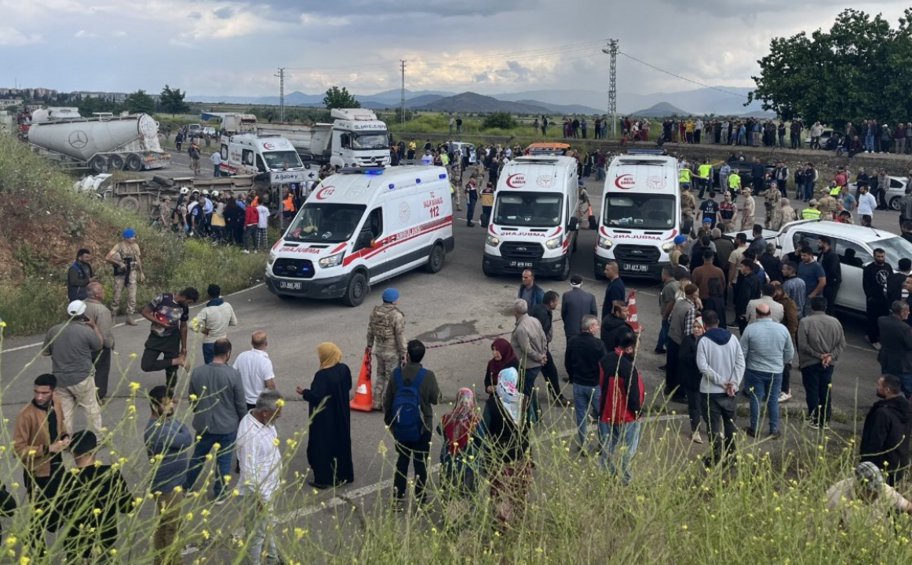 Τουρκία: Οκτώ νεκροί και έντεκα τραυματίες από σύγκρουση λεωφορείου με βυτιοφόρο