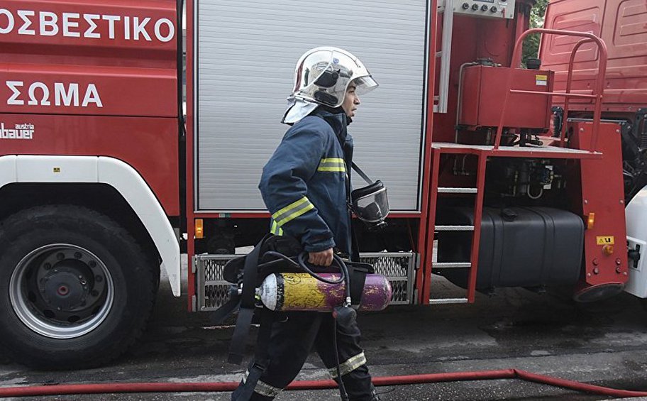 Θεσσαλονίκη: Φωτιά στη Σίνδο - Μεγάλη κινητοποίηση της Πυροσβεστικής 