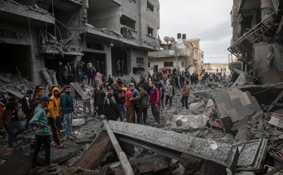 Μεσανατολικό: Εντατικοί βομβαρδισμοί στη Ράφα - Συνεχίζονται οι διαπραγματεύσεις για εκεχειρία στο Κάιρο 