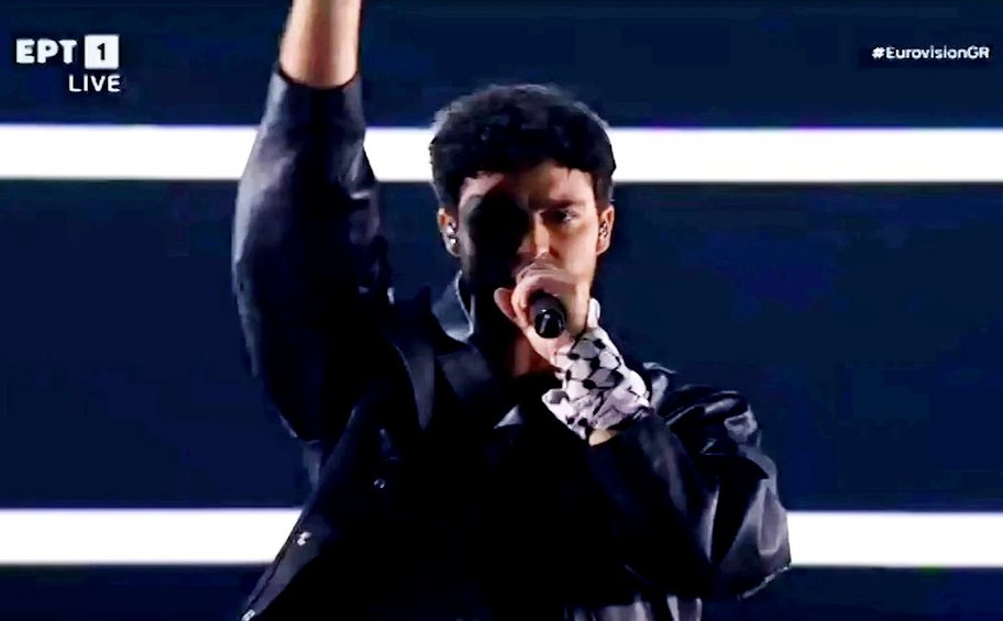 Eurovision 2024: Ο  Eric Saade ανέβηκε στη σκηνή με παλαιστινιακό μαντήλι - Βίντεο