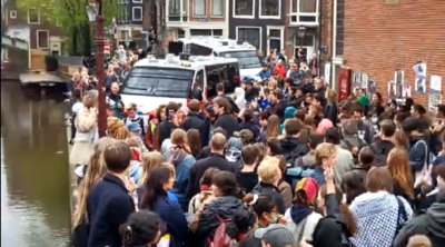  Ολλανδία: Συγκρούσεις διαδηλωτών με αστυνομικούς στο πανεπιστήμιο του Άμστερνταμ