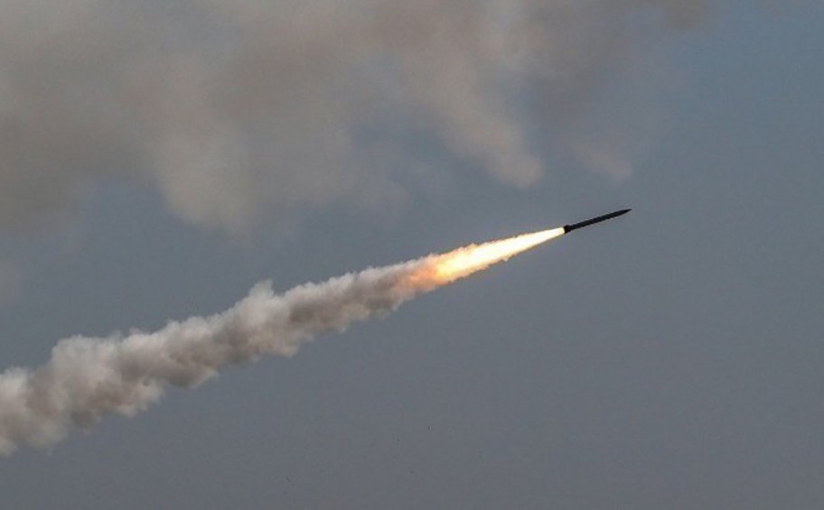 Η Συρία λέει πως κατέρριψε πυραύλους του Ισραήλ εν πτήσει προς προάστια της Δαμασκού