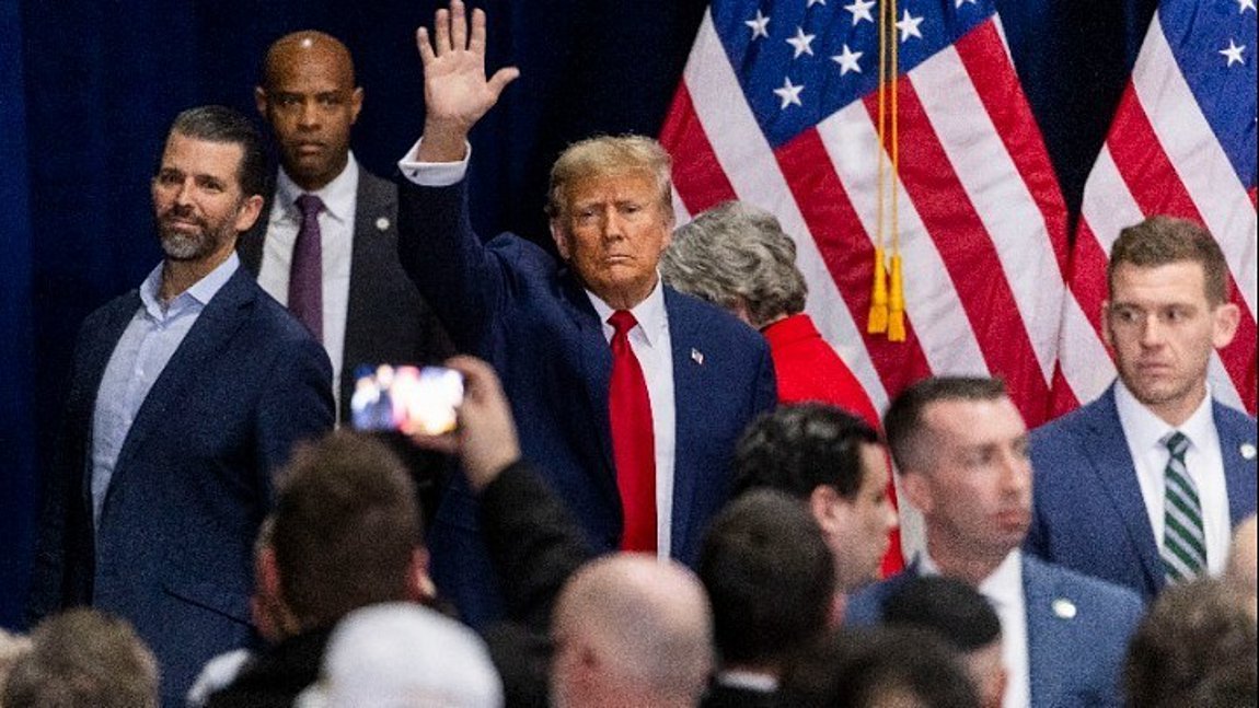 Ο Τραμπ κατηγορεί τον Μπάιντεν ότι «παίρνει το μέρος» της Χαμάς