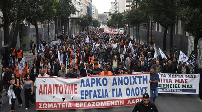 Συγκέντρωση πλατείας Συντάγματος: «Ο αγώνας των εργατών στη ΛΑΡΚΟ είναι αγώνας όλων»