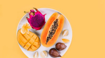 Ποιο τροπικό φρούτο ρίχνει τη χοληστερόλη και ενισχύει το ανοσοποιητικό – Προλαμβάνει οφθαλμικές και στοματικές παθήσεις