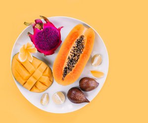 Ποιο τροπικό φρούτο ρίχνει τη χοληστερόλη και ενισχύει το ανοσοποιητικό – Προλαμβάνει οφθαλμικές και στοματικές παθήσεις