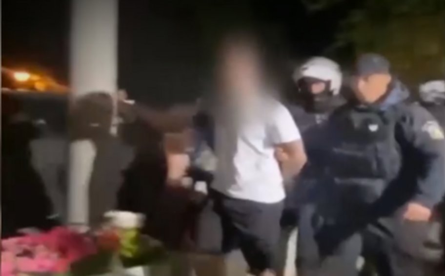 Βίντεο από τη στιγμή της σύλληψης γνωστού τράπερ στην Κηφισιά
