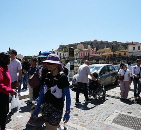 Λοκομοτίβα της ελληνικής οικονομίας ο τουρισμός